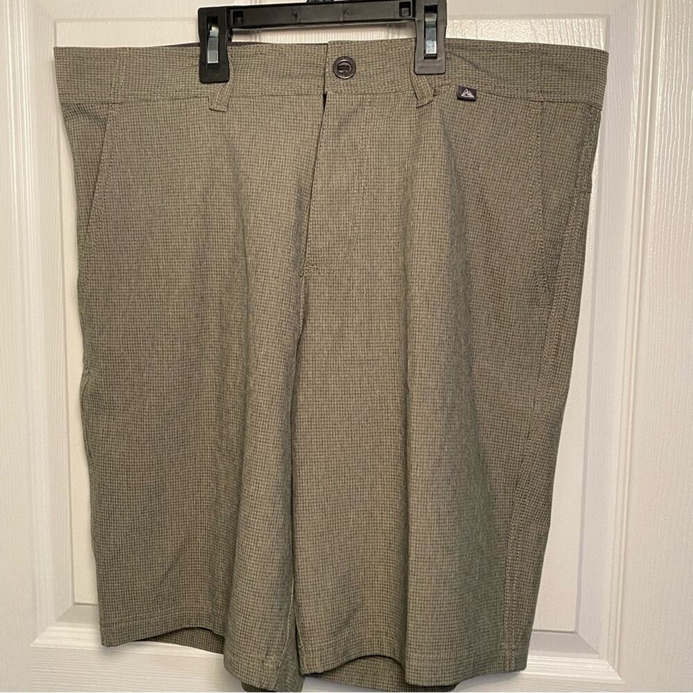 River Edge Men’s Chino Shorts 32 green Check Outdoors Hiking  Stretch Board